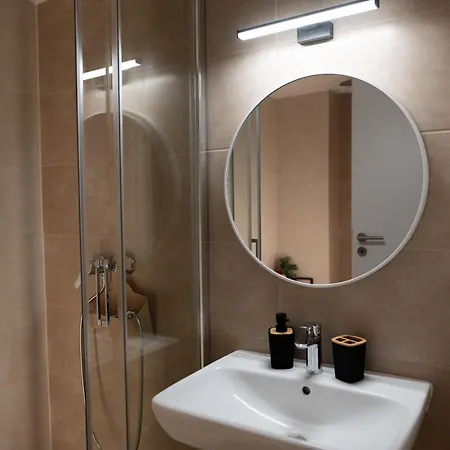 Apartment F5