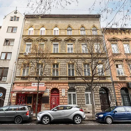 Gemini Apartment