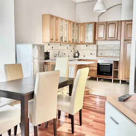 Vaci Corso Apartment *