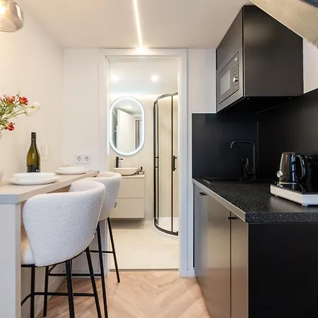 Apartment E22 - Boutique Apartments, Location By Bqa
