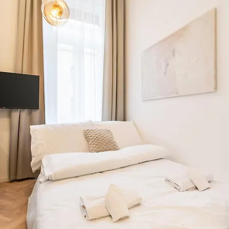 Apartment E22 - Boutique Apartments, Location By Bqa *