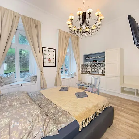 Hj7-b Hunyadi Apartment