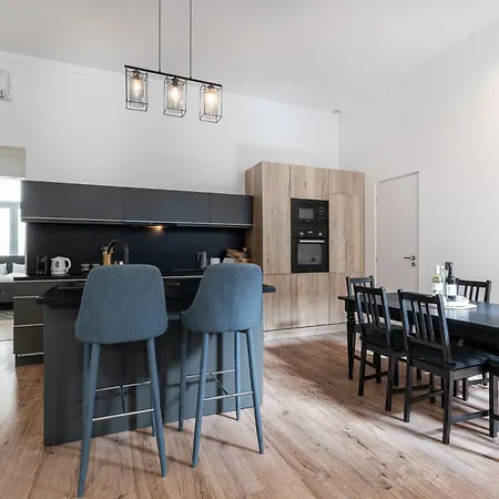 Apartment Getaway Oasis