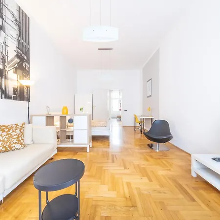 Katalin Apartment