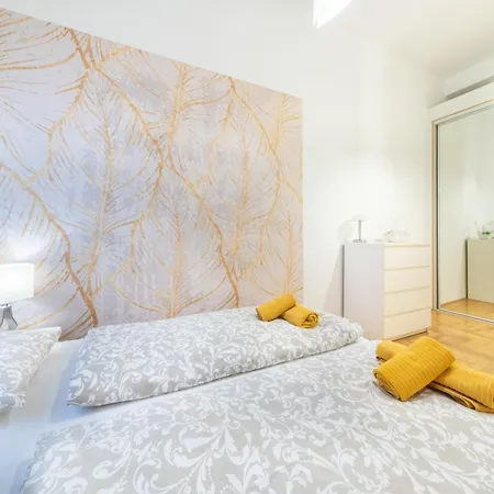 Katalin Apartment *
