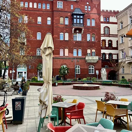 Cedar - Palace District