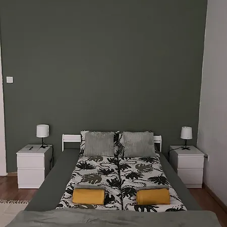 Palace District Apartment *