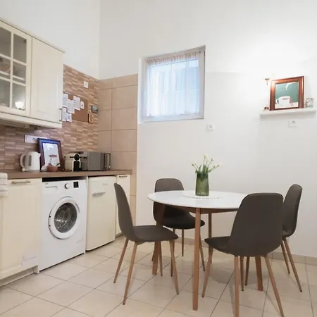 New - Golden Apartment *