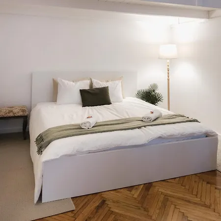 New - Golden Budapest