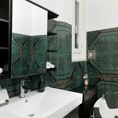 Apartment Black Baron *