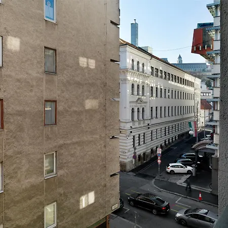 Black Baron Apartment