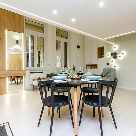2 Bedroom W Ac Extravagant Gallery Loft By Newave Budapest