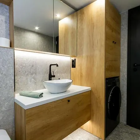 2 Bedroom W Ac Extravagant Gallery Loft By Newave Budapest