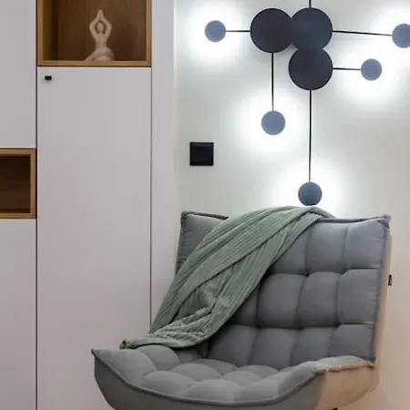 2 Bedroom W Ac Extravagant Gallery Loft By Newave