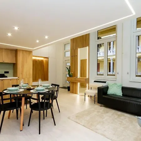 Apartment 2 Bedroom W Ac Extravagant Gallery Loft By Newave