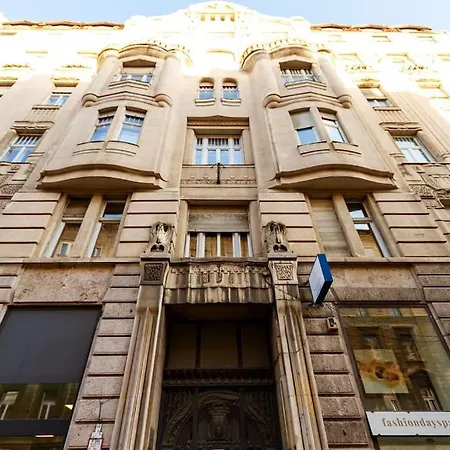2 Bedroom W Ac Extravagant Gallery Loft By Newave *