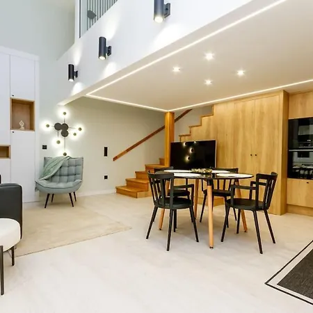 Apartment 2 Bedroom W Ac Extravagant Gallery Loft By Newave