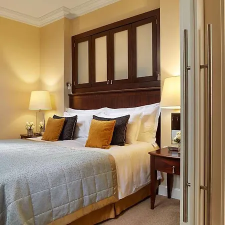 Corinthia Hotel 5*