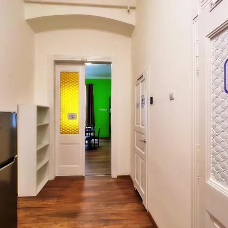 Bebudgetrooms Hostel *