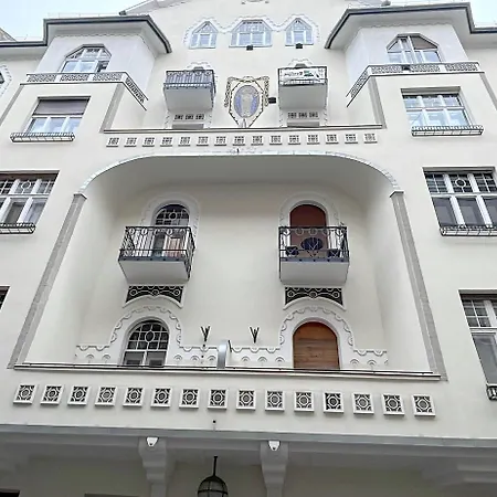 The Sgraffito Residences Apartment