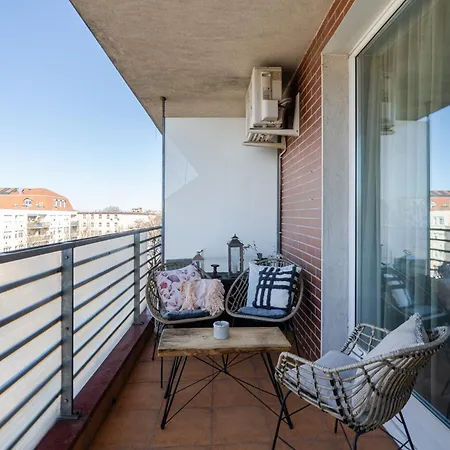 Apartment Lovely - Free Garage - Balcony