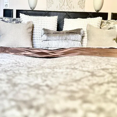 Vaci Corso Apartment