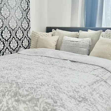 Vaci Corso Apartment