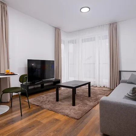 Waterfront Azure Loft With Free Parking Appartamento