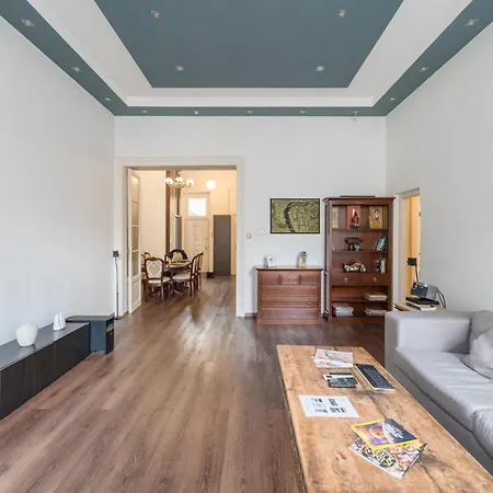 Apartment Venus - Broadway I