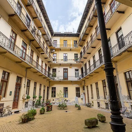 Moldavit Nature Apartment Budapest