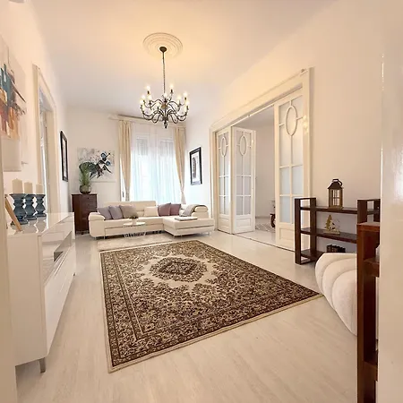 דירה Elegant 125m2 In Center Of