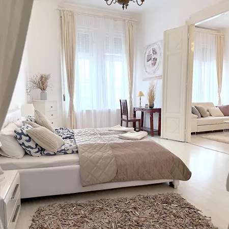 Elegant 125m2 In Center Of דירה *