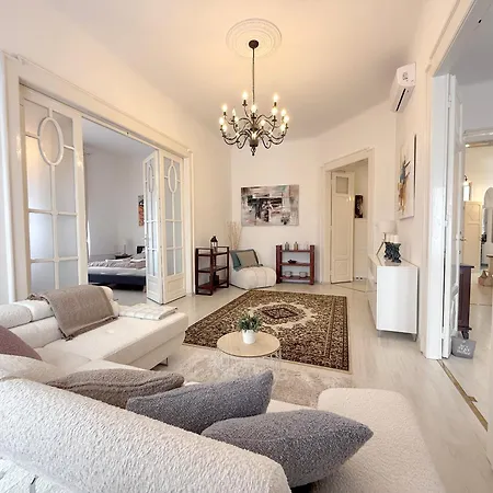 Elegant 125m2 In Center Of *