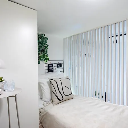 - Modern - Superb Style Apartment Budapest
