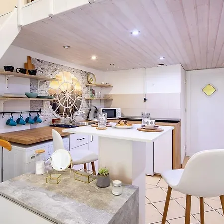 Charming Cozy Downtown Heaven For 2 Apartment *