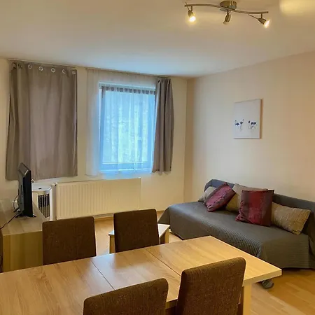 Roland Downtown - Garay Apartman