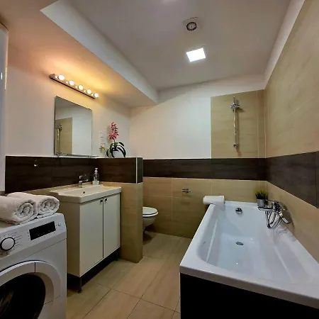 Park Harmony Duplex - Near Heroes' Square