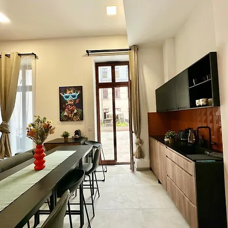 Apartment Gatsby Design By Chivi In Gozsdu #terasse #freeparking *
