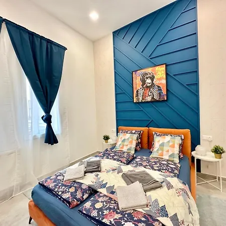 Gatsby Design By Chivi In Gozsdu #terasse #freeparking Budapest