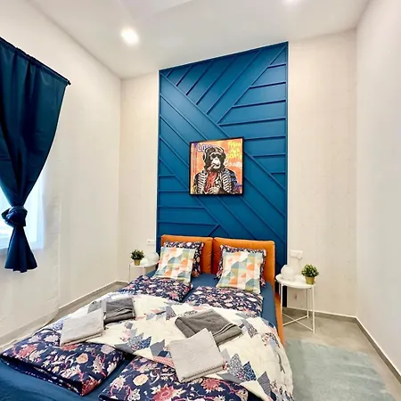 Gatsby Design By Chivi In Gozsdu #terasse #freeparking Apartment