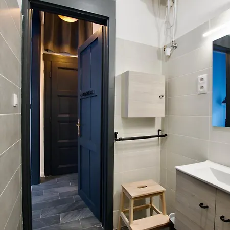 Apartment Standard By Hi5- Bacso