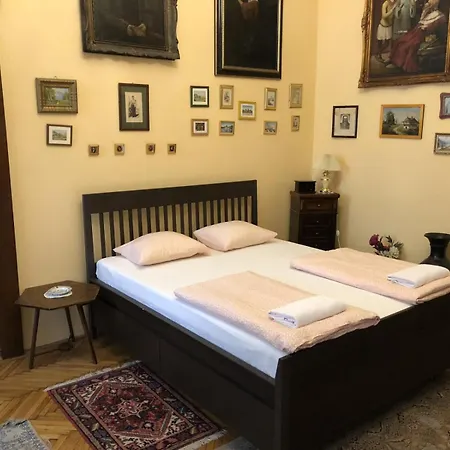 Ultra Location Apartament *