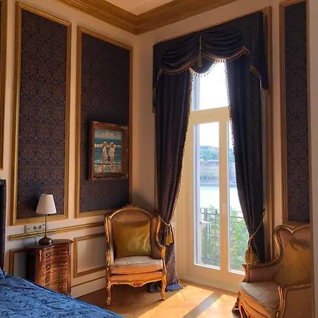 Apartment Baroque Danube Panorama Blue