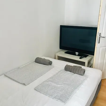 Hegedues Design 3room Flat Budapest