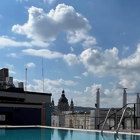 Appartamento Luxe Central Studio With Pool, Parking & Ac