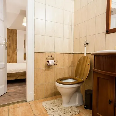 Vintage Style Flat In The Heart Of Buda Budapest