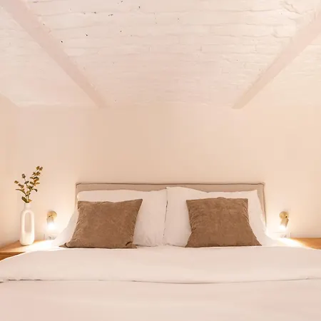 Szerb Boutique Apartments, By Bqa Bed & Breakfast Budapest