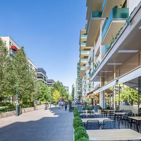 Modern And Sunny With Balcony * Budapest