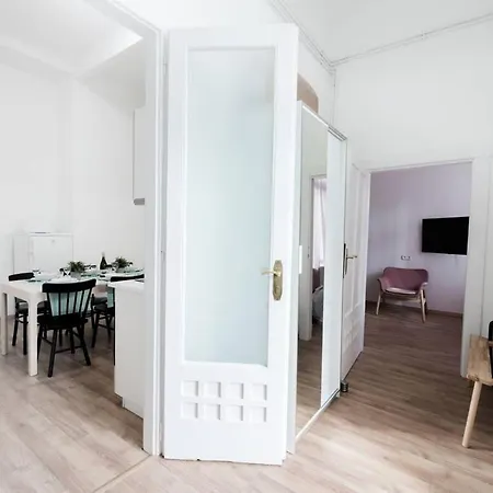 New With Aircon At Great Location Apartment *