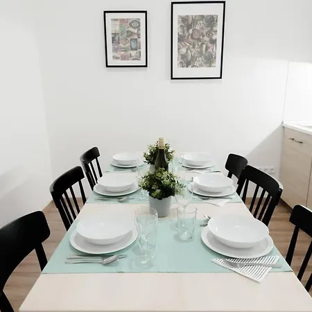 Apartment New With Aircon At Great Location *